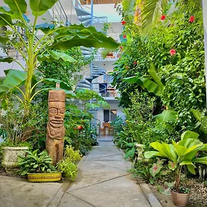 https://two-bedroom-two-bath-unit-in-kitehouse-kitebeach.comcaribbean.com