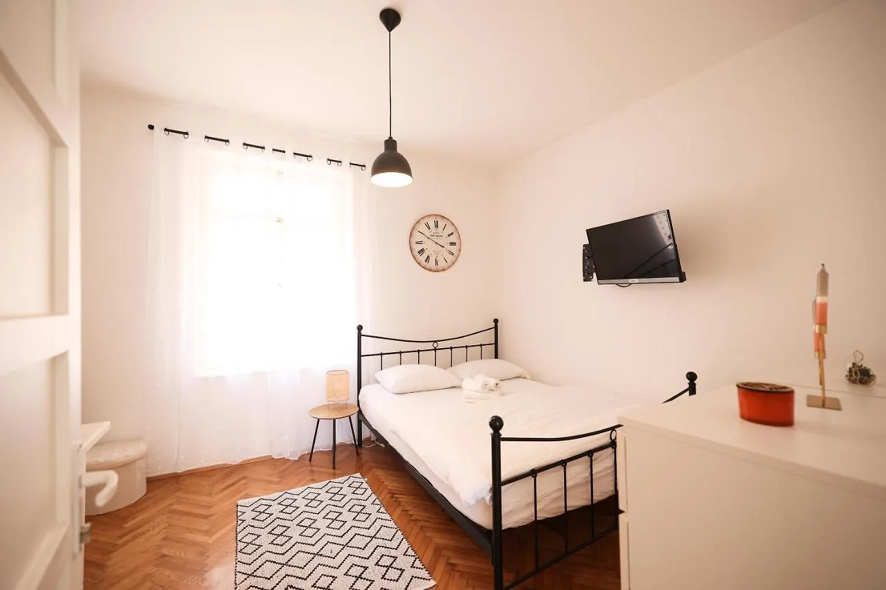 Cozy Studio Apartments In City Centar Stosija Zadar