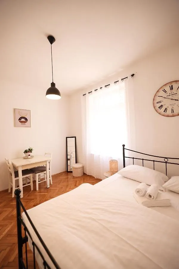Cozy Studio Apartments In City Centar Stosija Zadar